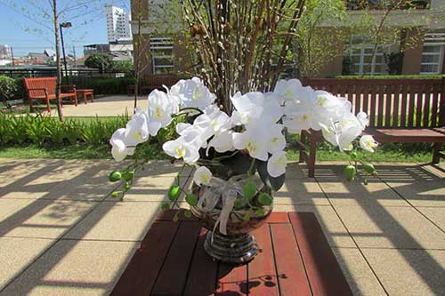fotos de arranjos artificiais de flores